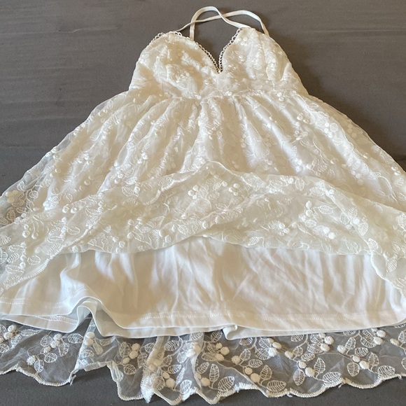 SBETRO by Suzanne Betro Floral Embroidered Pom Pom Lace Up Backless V-neck Dress - Picture 6 of 9